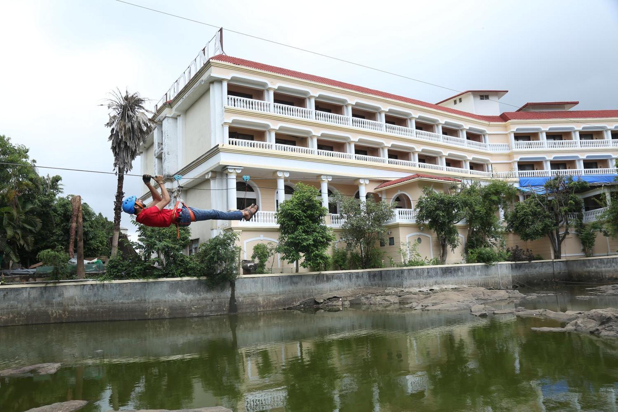 The Lagoona Resort Lonavala Esterno foto