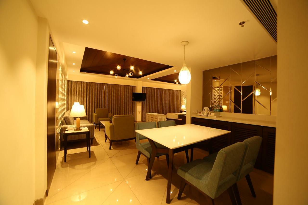 The Lagoona Resort Lonavala Esterno foto